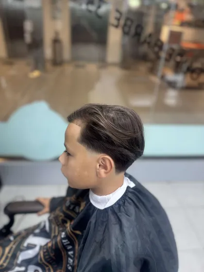 Coupe enfant au salon Leli Coiffure